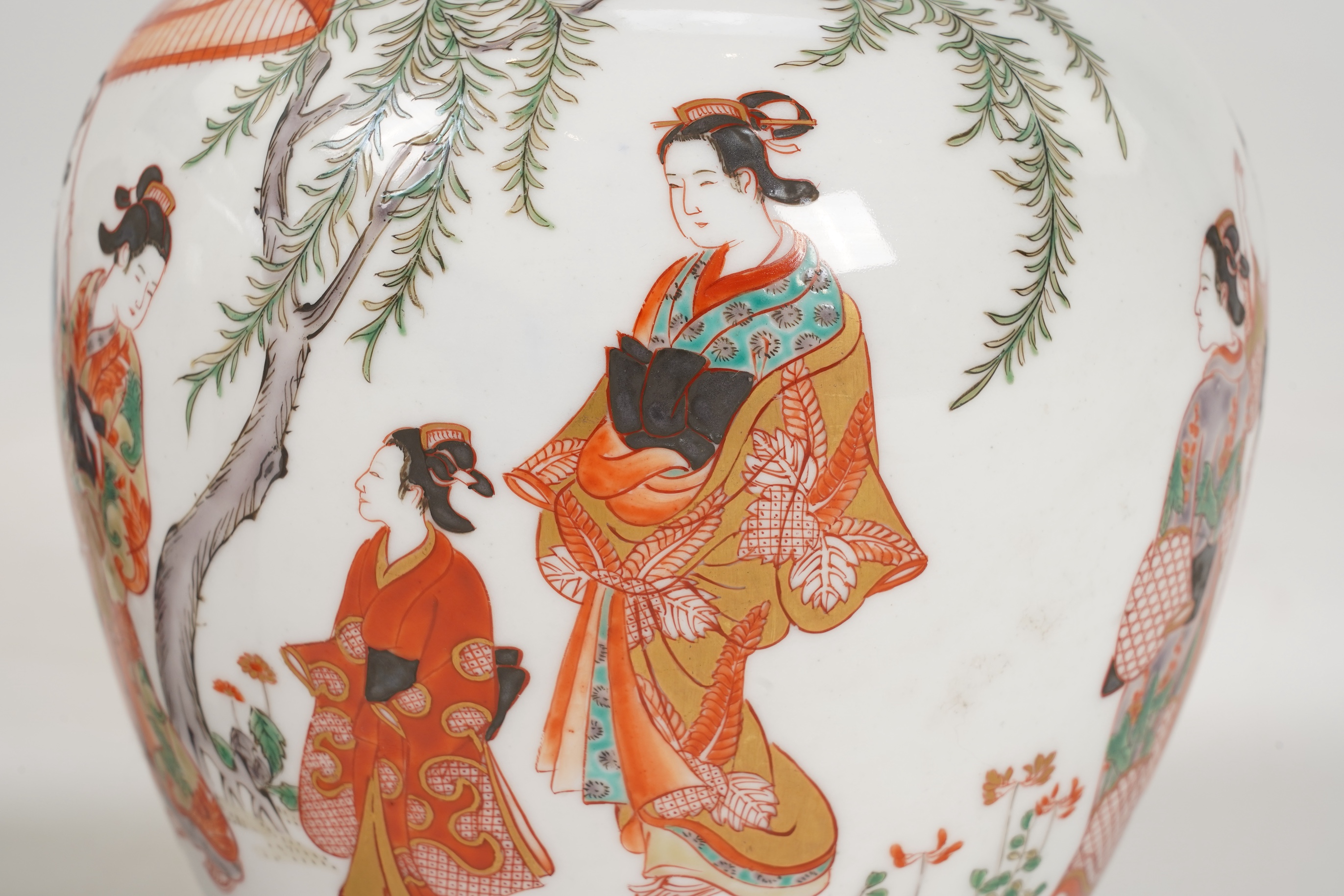 A near pair of Japanese Imari ovoid vases, early 20th century